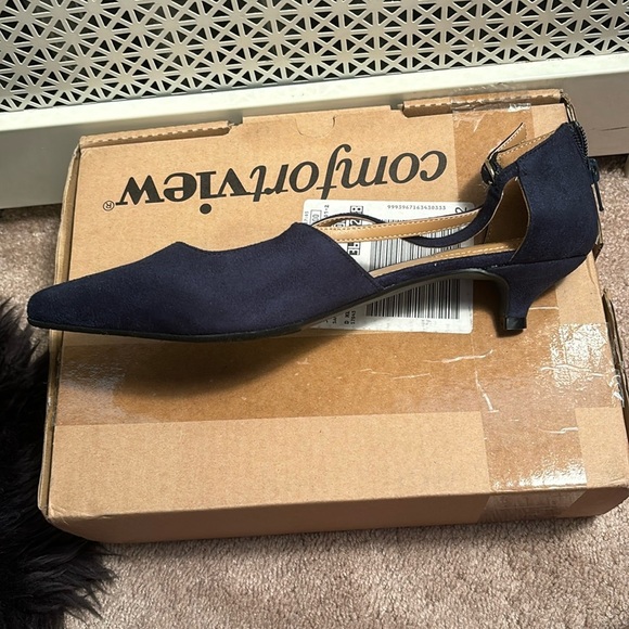 Comfortview Navy Faux Suede Kitten Heels Size 10M - Picture 3 of 6